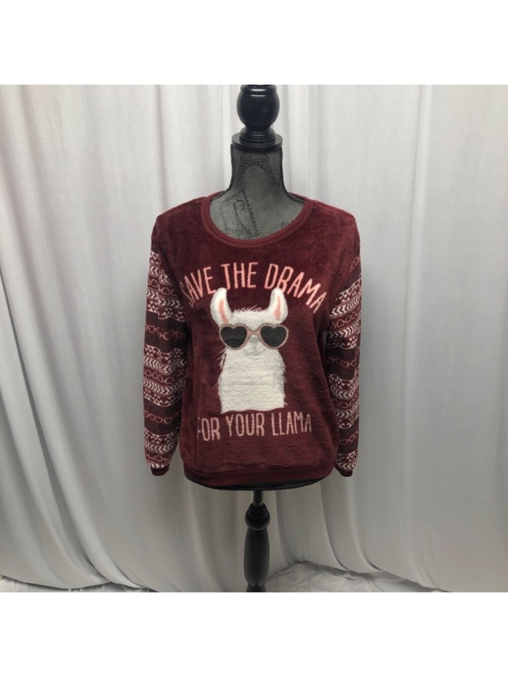 Save The Drama For Your Llama Plush Top Womens Size Medium Maroon Comfy Pullover